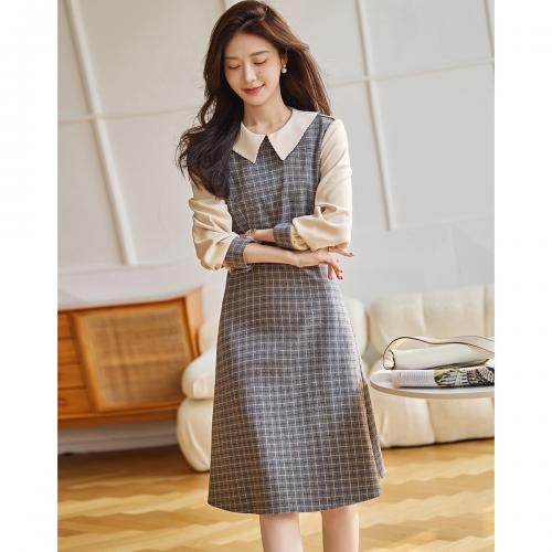 简约连衣裙（含腰带）