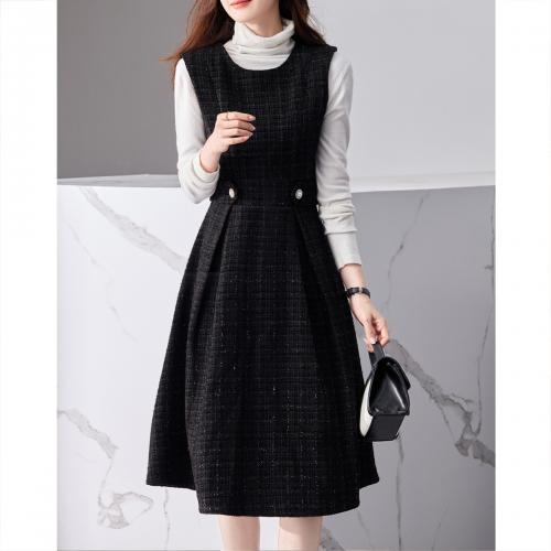 无袖气质连衣裙