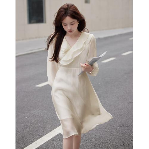 【荷叶边】2023夏季新品法式浪漫风轻薄天丝荷灯笼袖连衣裙