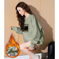 2024冬季女圆领前胸框型图案加绒卫衣慵懒风百搭韩版休闲时尚