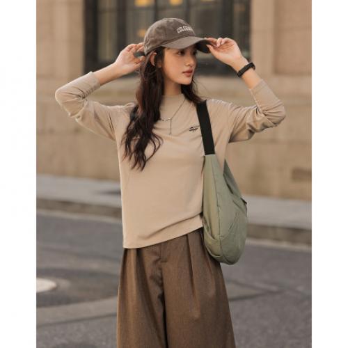 【半高领打底衫】2024冬款休闲浅卡其色弧形拼接设计感上衣女