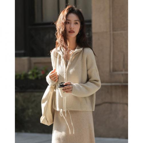 【浅杏色针织开衫】2024冬保暖舒适百搭软糯气质拉链针织衫女