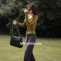 【韩系气质通勤风】2024年冬款时尚翻领简约纯色长袖针织衫