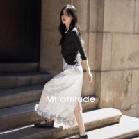 【格雷慵懒风】2024 秋季款经典纯色时尚金属扣圆领长袖开衫