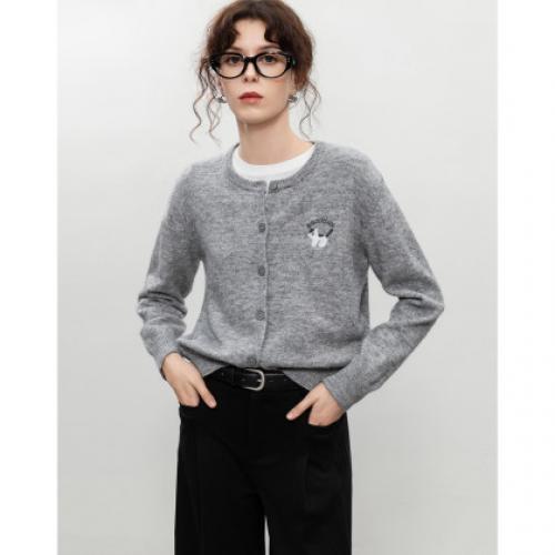 【奶油针织】冬季轻龄感圆领刺绣线衫藏肉软糯小个子针织衫女上衣