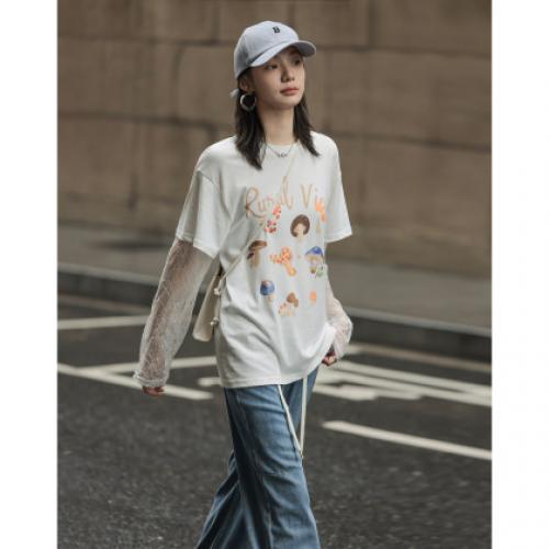 【纯棉轻呼吸】春季气质蕾丝拼接袖印花圆领宽松舒适遮肉女式t恤