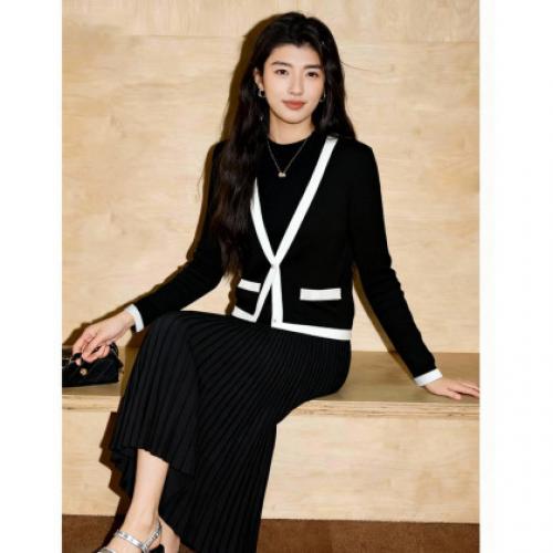 【香风写意】冬季假两件小香风撞色含绵羊毛A字针织连衣裙女长款