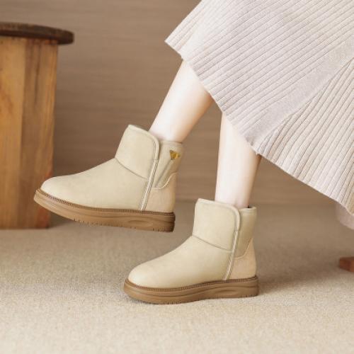 潮流简约日常通勤纯色百搭三角玫瑰雪地靴女靴