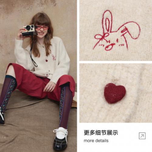 【关晓彤同款】唐狮2026秋冬毛衣开衫女圆领套头净色爱心钮扣外套