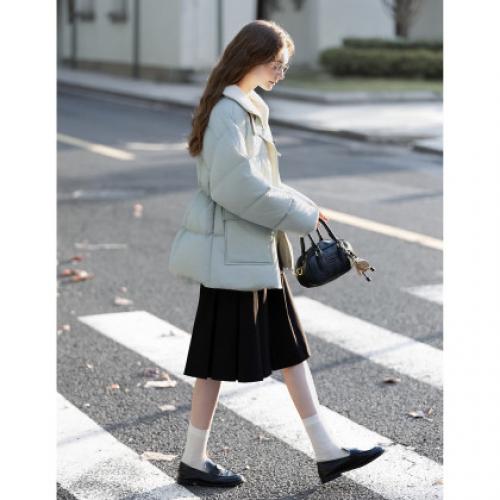 唐狮2026冬季短款羽绒服女拼接仿羊羔毛翻领超好看羽绒收腰设计感