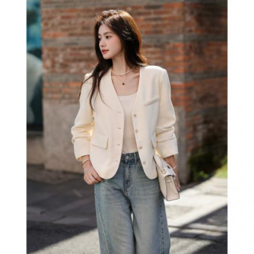 【至简内核】秋季商务通勤小香风V领毛边单排扣短款女式西装外套