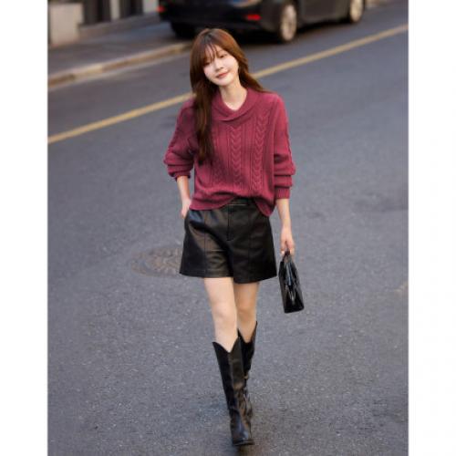 【裹藏温暖】2025冬复古风翻领绞花线衫设计感慵懒舒适针织衫女上衣