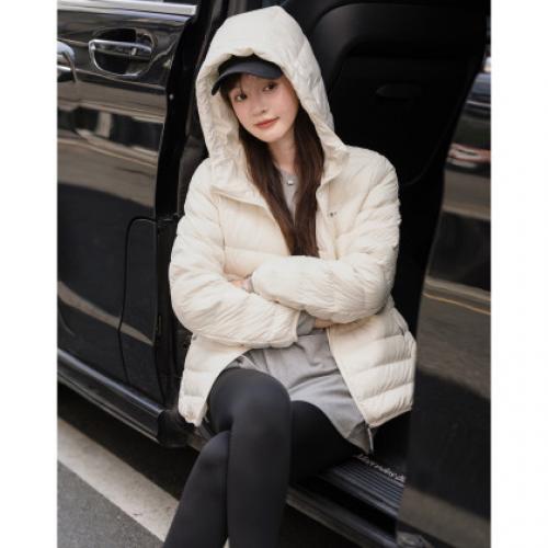 【轻盈暖出圈】2025冬30D气凝胶90鹅绒连帽短款保暖女式羽绒服