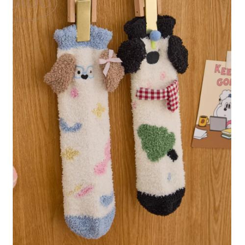 Gukoo/果壳中筒袜冬季保暖新款珊瑚绒袜小狗女士两双装袜子组合