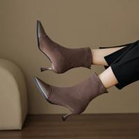 2024秋冬美拉德色系新款简约百搭韩版拼接绒面细跟尖头弹力靴女靴