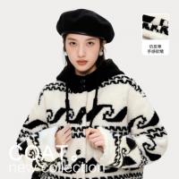 唐狮2026秋冬季厚外套女连帽满印仿羊羔毛短款外套设计感独特休闲