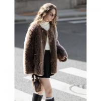 唐狮2026秋冬季短款厚外套女圆领撞色贝壳绣小香风毛茸茸保暖好看