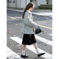 唐狮2026冬季短款羽绒服女拼接仿羊羔毛翻领超好看羽绒收腰设计感